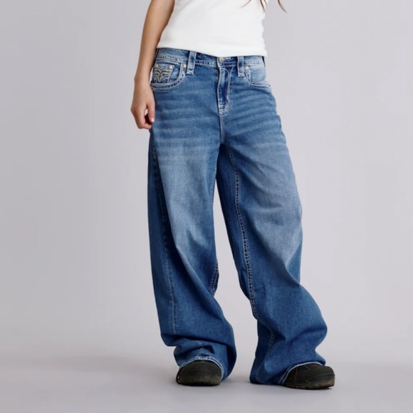 Rock Revival ALIVIA OVERSIZED WIDE-LEG JEANS - Picture 4 of 12